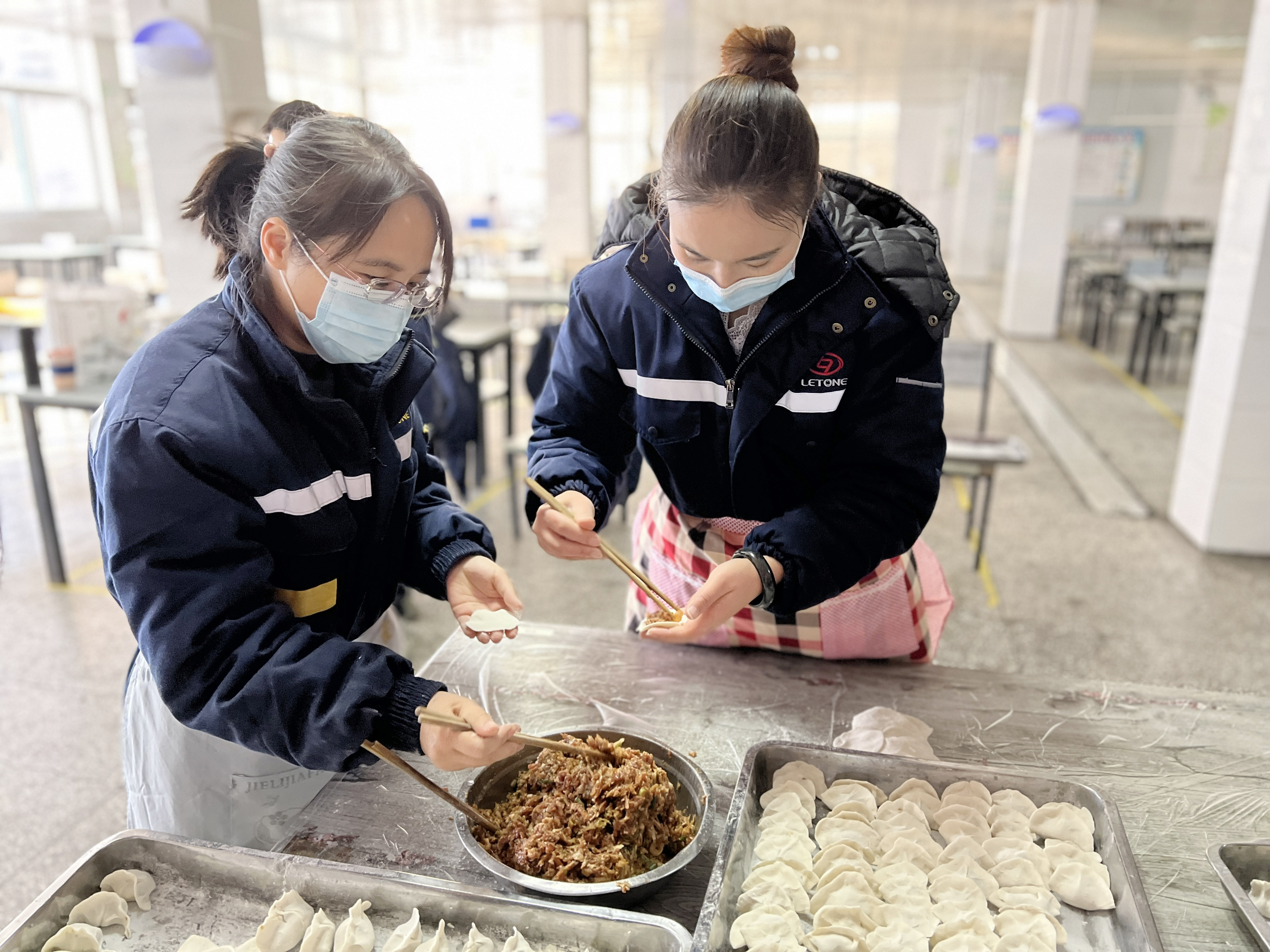 冬至暖暖 | 手工饺子圆圆扁扁 浓浓情谊团团圆圆